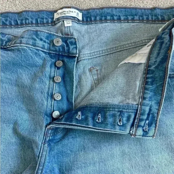 New with tag abercrombie and Fitch the 90s baggy short low rise jean shorts - Picture 3 of 7